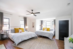 4 chambres, fer et planche à repasser, lit parapluie, Wi-Fi gratuit