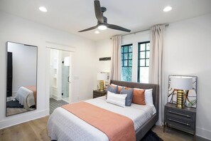 3 Schlafzimmer, Bügeleisen/Bügelbrett, Reisekinderbett, kostenloses WLAN