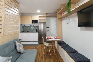 Apartment | Blackout drapes, iron/ironing board, free WiFi