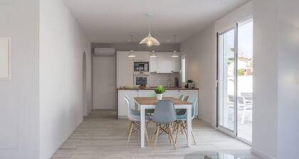 Global Sangha - By Global Rental Holidays 16805