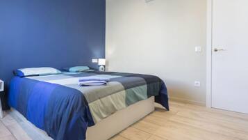 Rumah, 4 kamar tidur, teras | 4 kamar tidur