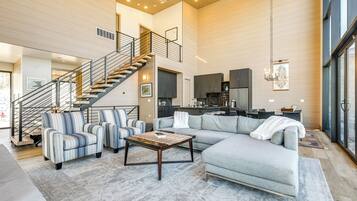 Rumah (6 Bedrooms) | Interior