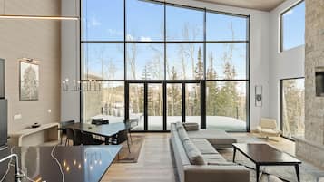 Rumah (6 Bedrooms) | Interior