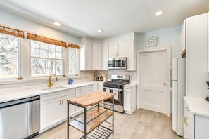 House (3 Bedrooms) | Interior - Bright Home Near Pine Lake w/ Deck & Yard (La Porte)