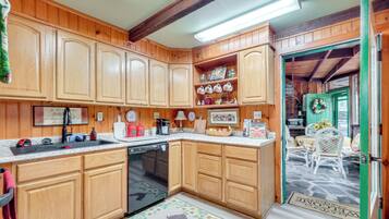 Rumah (4 Bedrooms) | Interior