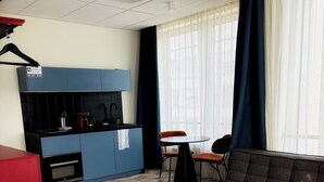 双床房 | 办公桌、笔记本电脑工作区、隔音、免费 WiFi