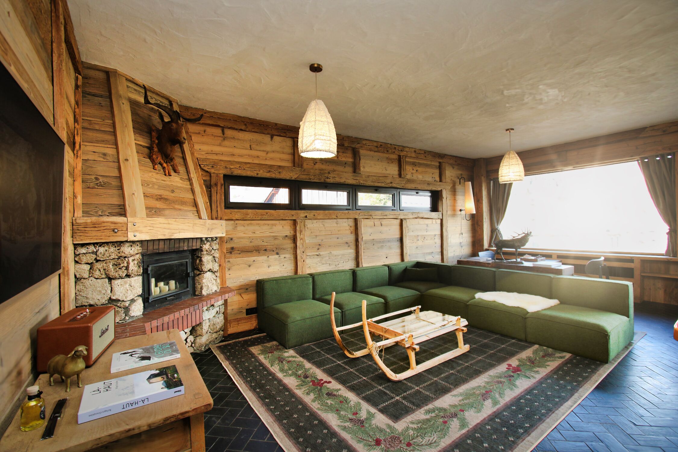 Smart-TV, peis, fotballspill og bøker