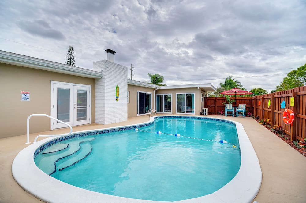 5 Mi to Beaches: Melbourne Duplex w/ Heated Pool! - Viera, FL