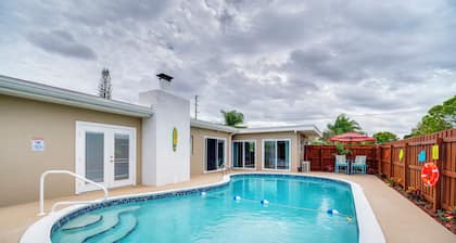 5 Mi to Beaches: Melbourne Duplex w/ Heated Pool!