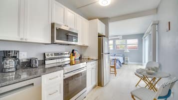 Apartment (0 Bedroom) | Interior