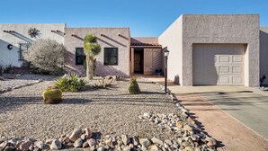 Apartment (2 Bedrooms) | Interior - Tranquil Green Valley Home w/ Screened Porch (Green Valley)