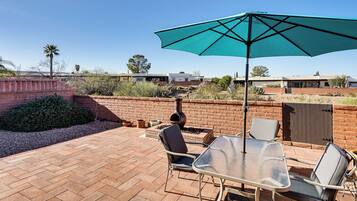 Apartment (2 Bedrooms) | Front of property