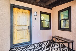 Apartment (2 Bedrooms) | Interior - Tranquil Green Valley Home w/ Screened Porch (Green Valley)