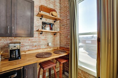 Walk to Shops & Eats: Charming Dtwn Emmett Apt!