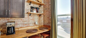 Walk to Shops & Eats: Charming Dtwn Emmett Apt!