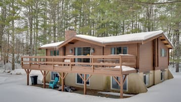 House (6 Bedrooms) | Interior