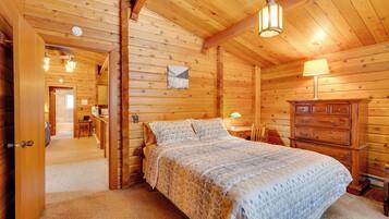 House (6 Bedrooms) | Interior