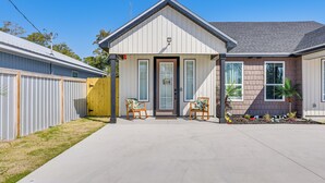 Interior - 2 Mi to Gulf: Home w/ Sauna, Garden in Panama City (Panama City Beach)