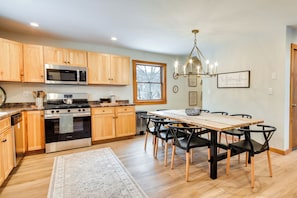 House (3 Bedrooms) | Interior - Fish, Hike & Ski: Spacious Family Escape in Eden (Eden)