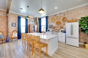 Apartment (2 Bedrooms) | Interior - Downtown Emmett Apt: 7 Mi to Black Canyon Dam (Emmett)