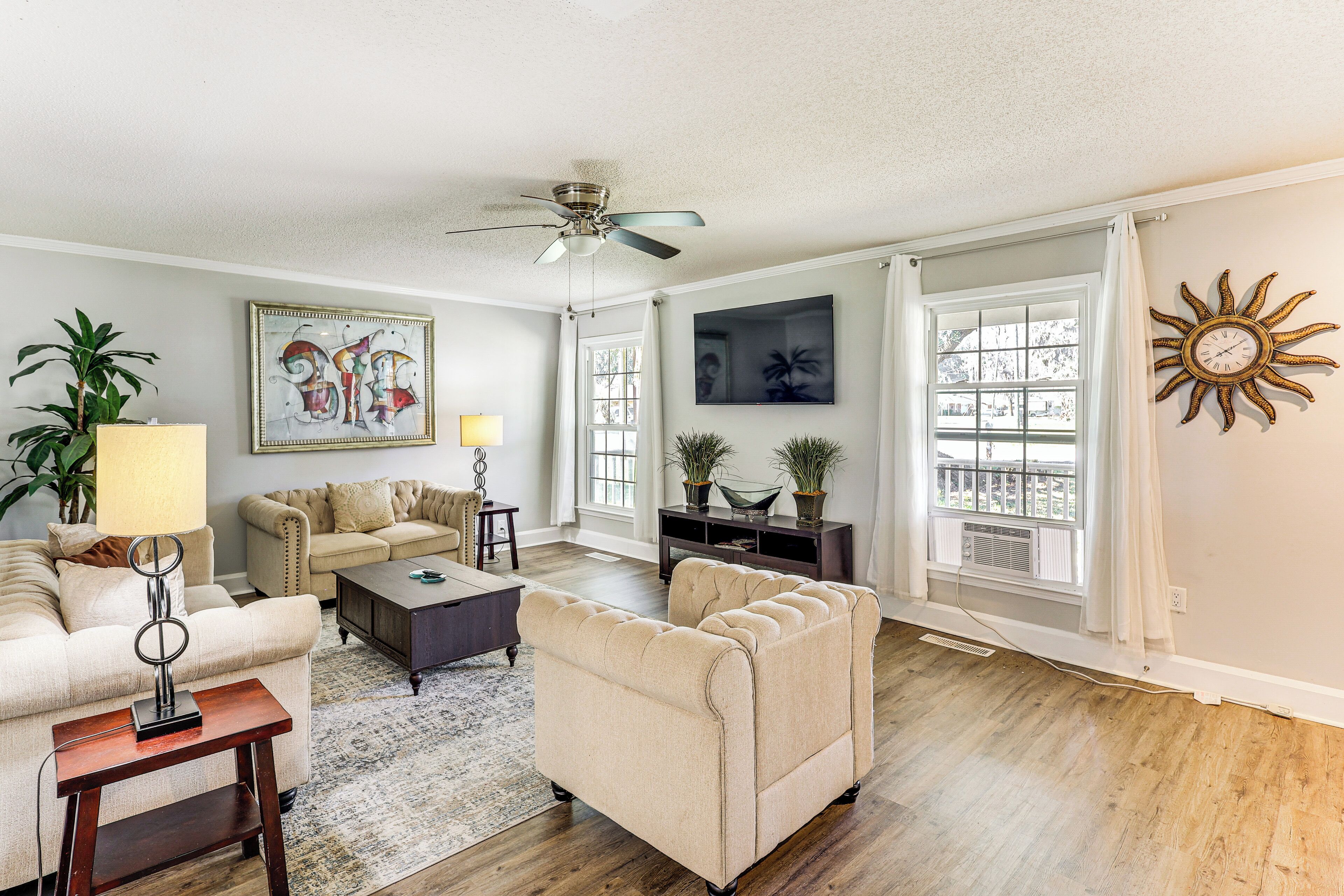 House (4 Bedrooms) | Interior