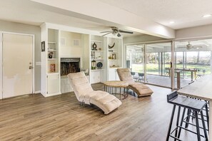 House (4 Bedrooms) | Interior - 10 Mi to St Simons Island: Home w/ Screened Porch (Brunswick)