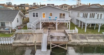 Private Beach House On The Inlet w/Floating Dock + Free Attraction Tickets!