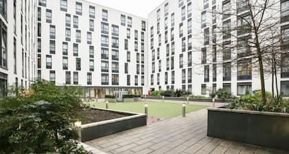Sterling Court