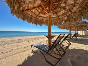 Apartment | 2 bedrooms - Steps to Sandy Beach Pool Renovated 2BR Condo (Puerto Peñasco)