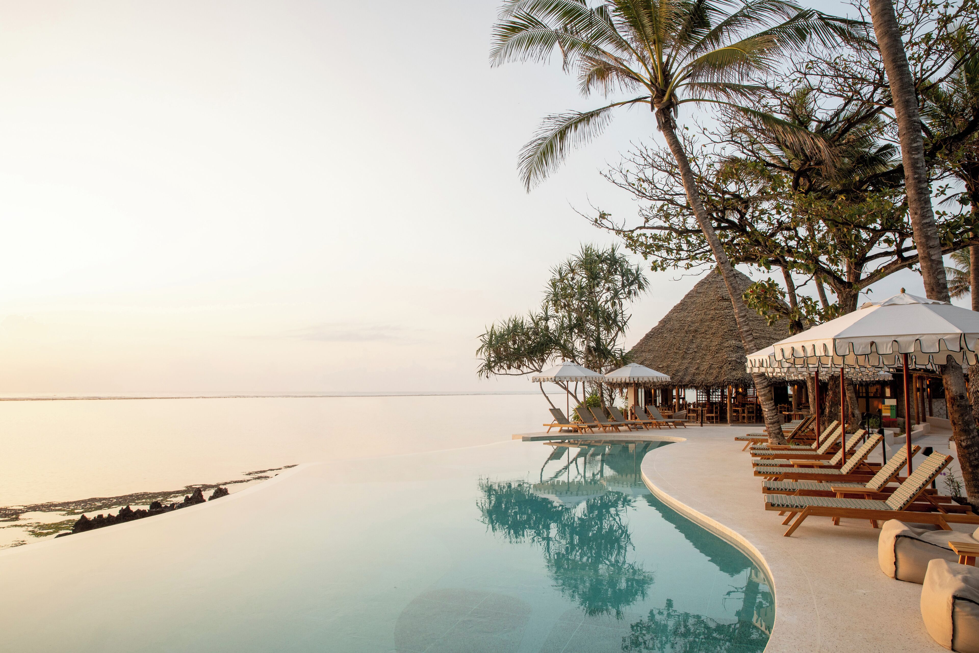 2 piscinas al aire libre