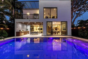 Beheizter Pool