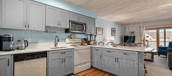 Beautiful Canal Views from this Cozy 2 Bedroom Condo!