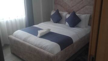 2 bedrooms, iron/ironing board, WiFi, bed sheets