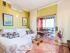 Huis, 4 slaapkamers, terras | Woonruimte