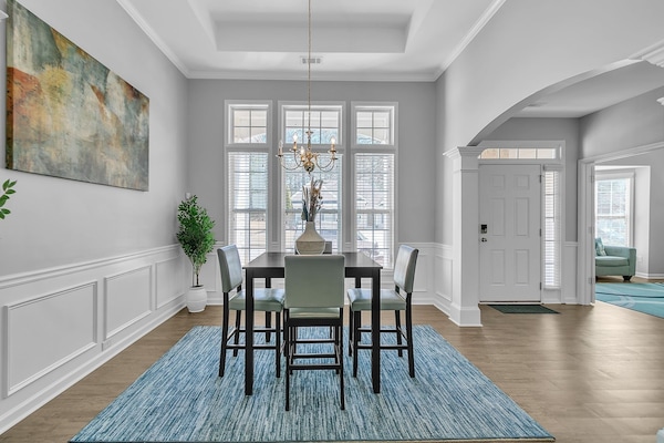 House, 3 Bedrooms | Dining