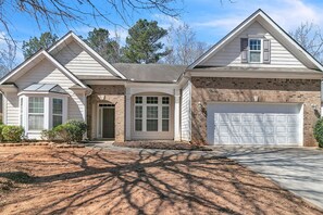 House, 3 Bedrooms | Exterior