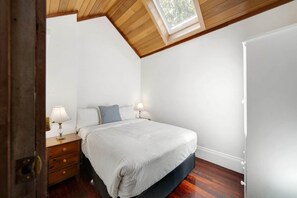 2 dormitorios, tabla de planchar con plancha, wifi y ropa de cama