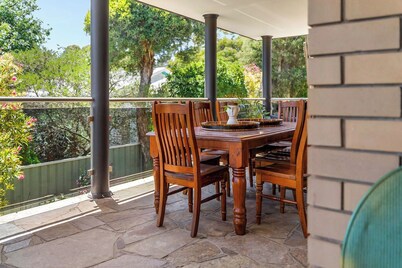 Hunter House - Castlemaine