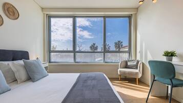 2 chambres, fer et planche à repasser, Wi-Fi gratuit, draps fournis