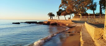 Holiday Home 'Deltabahia' with Shared Pool, Wi-Fi and Air Conditioning