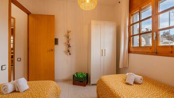 3 chambres, Wi-Fi gratuit, draps fournis