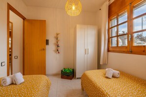 3 chambres, Wi-Fi gratuit, draps fournis