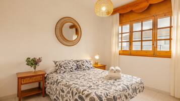 3 bedrooms, free WiFi, bed sheets