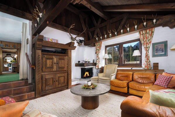 Living area - Quaint house with large garden in the Salzburg region for large families/groups (Lämmerbach)