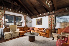 Living area - Quaint house with large garden in the Salzburg region for large families/groups (Lämmerbach)