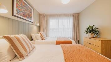 2 chambres, fer et planche à repasser, Wi-Fi, draps fournis