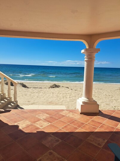 Seaside Suenos - Beachfront Villa #4