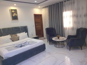 Standaard kamer | Een laptopwerkplek, verduisterende gordijnen, gratis wifi