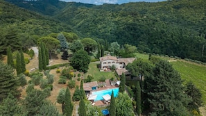 Exterior - Tenuta Altaluce, Gaiole in Chianti, Siena and Chianti (Gaiole in Chianti)