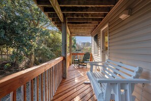 Terrace/patio - Cue Country Roads: Oceanside | Hot Tub | Dogs OK (Corolla)